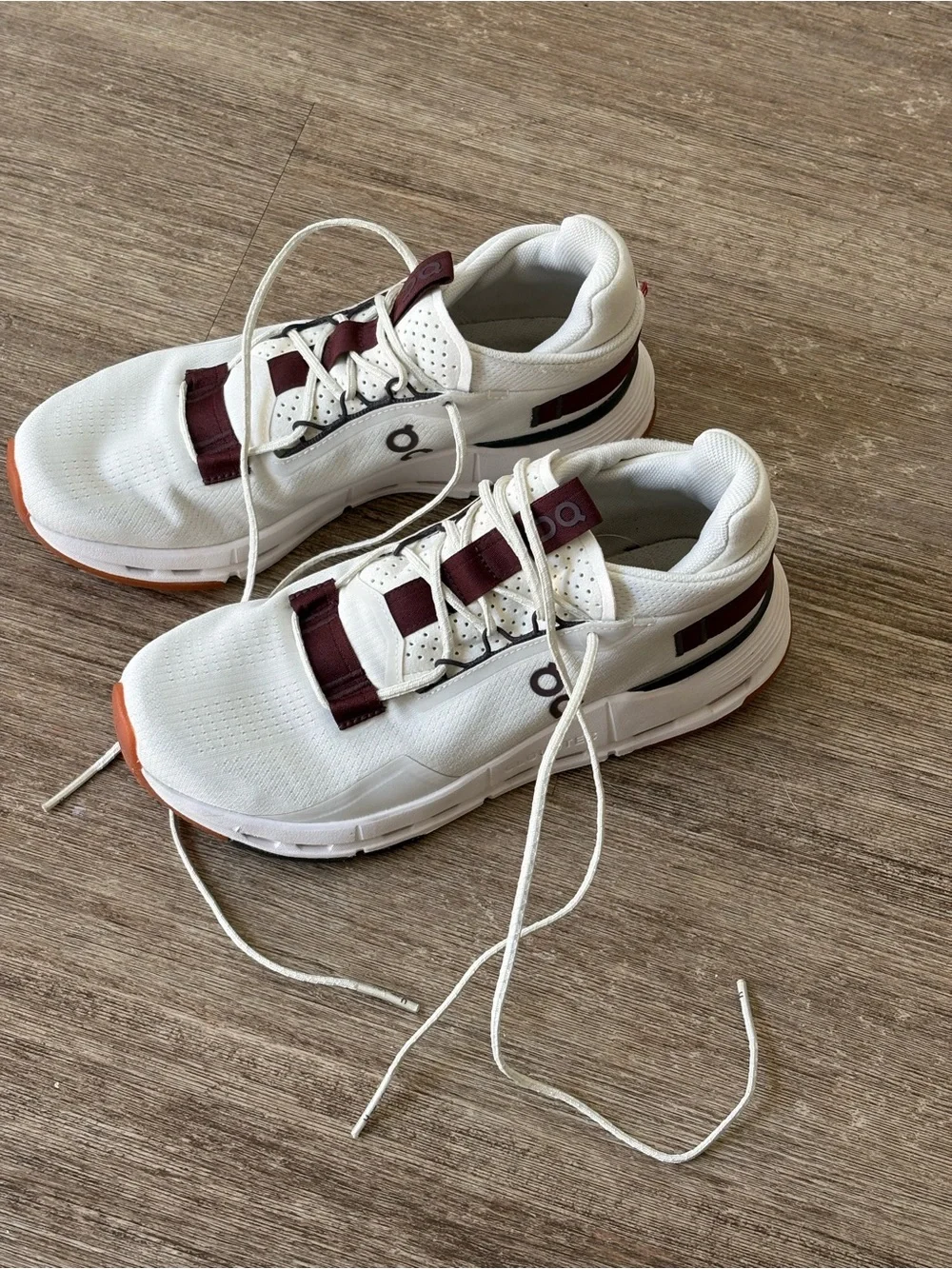 Cloudnova 2 Running Women’s Sneakers in White with Maroon & Gum